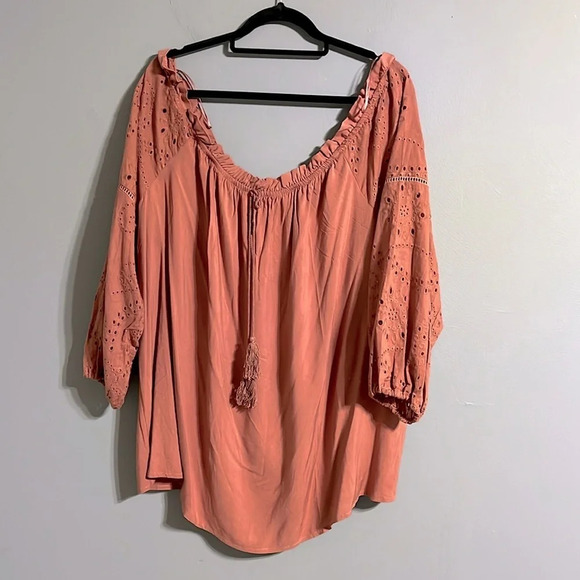 Maurices Plus Size Solid Eyelet Sleeve Off The Shoulder Top size 4xl (26) - Picture 2 of 8